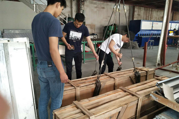 沈陽蜂窩不銹鋼板裝貨中 沈陽蜂窩不銹鋼板裝貨中